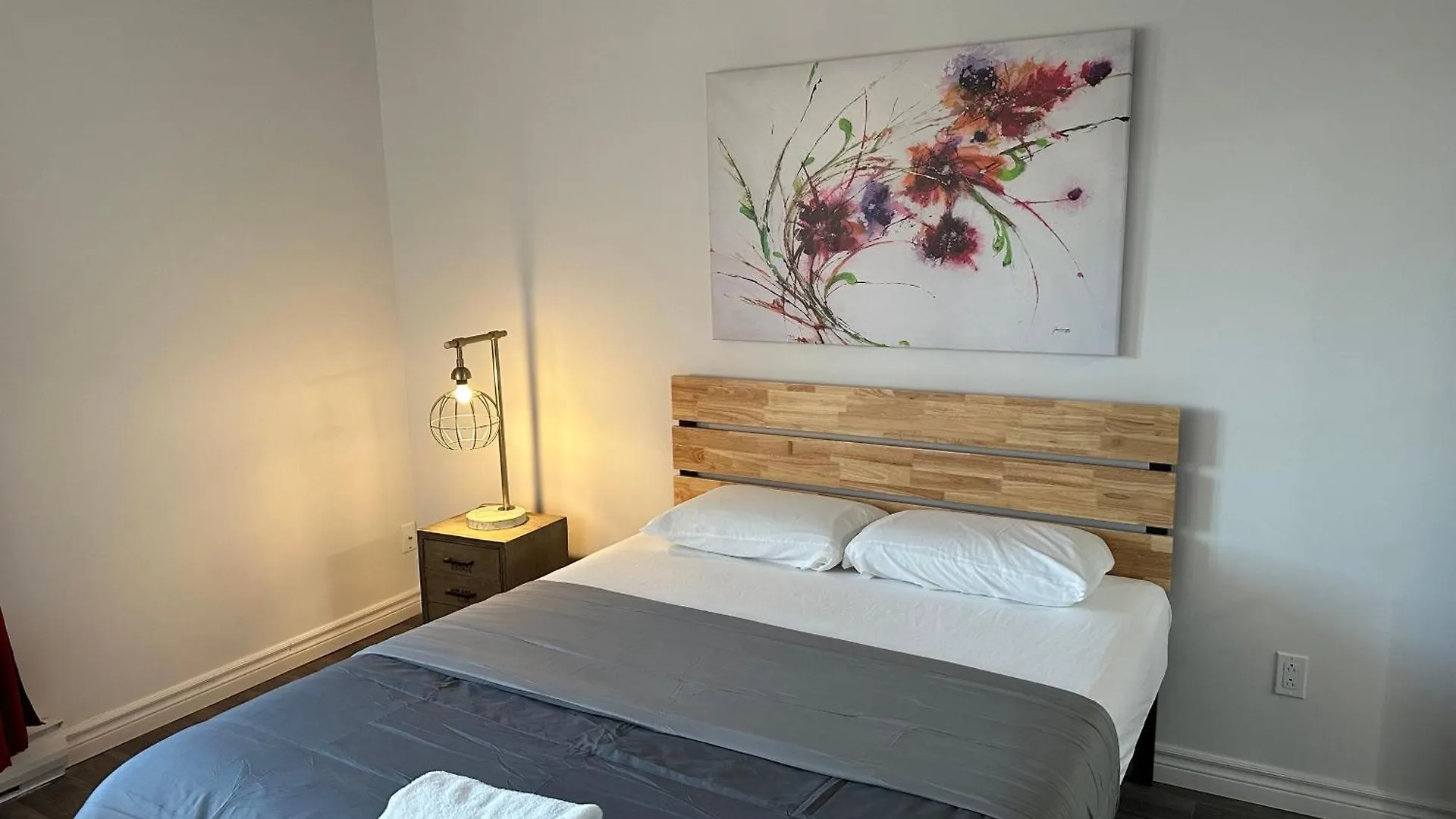 The FIVE Apartment Montreal